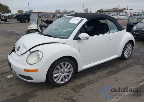 2010 Volkswagen New Beetle 2.5L z USA, uszkodzony, nr VIN 3VWRG3AL9AM006727